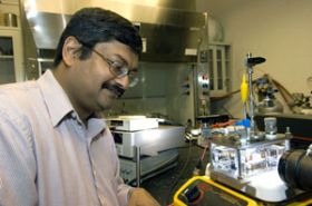 Pratim Biswas and his group have developed a method to make a variety of oxide semiconductors that when put into water promote chemical reactions that split water into hydrogen and oxygen. The method provides a new low cost and efficient option for h ...