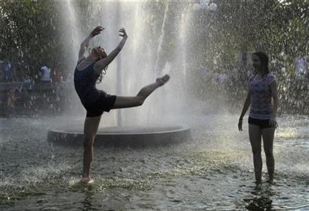 Record-High U.S. Temps Outpace Record Lows: Study Photo: Gary Hershorn