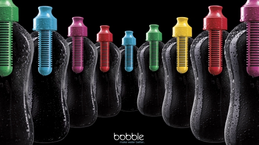 The bobble reusable water bottle features an activated carbon 
