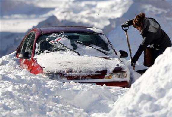 Winter Storm Pummels Midwest, Metrodome Deflates Photo: Eric Miller