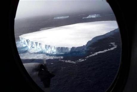 Yellow Sub Finds Clues To Antarctic Glacier's Thaw