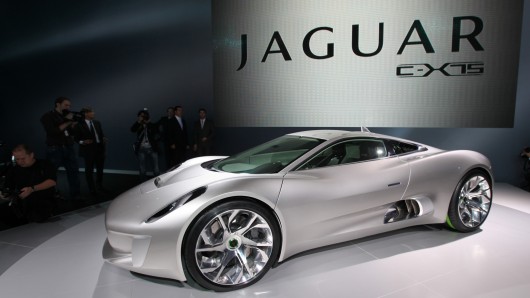 Jaguar unveils stunning C-X75 concept four-wheel drive electric supercar