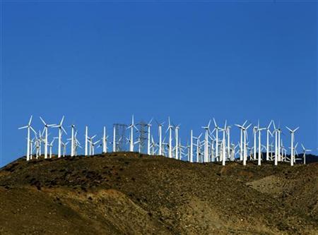 Green Funds Rebound But Face Turbulence Photo: Windmills are seen at a wind farm in Palm Springs, California, February 9, 2011.