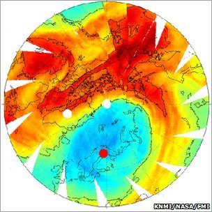 Arctic ozone plot (KNMI/Nasa/FMI)