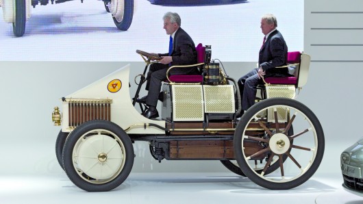 The Semper Vivus comes on stage in Geneva
