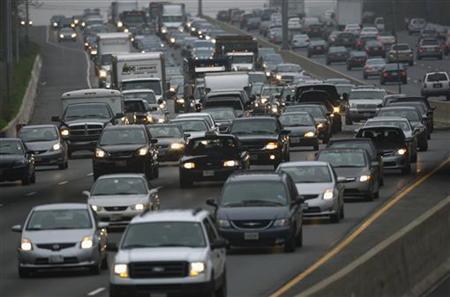 U.S. finalizes big jump in auto fuel efficiency Photo: Gary Cameron