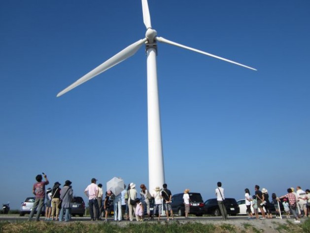 Community learning events are offered to raise awareness of the importance of the windmills built by the East Izu local government. Credit: Courtesy of East Izu government.