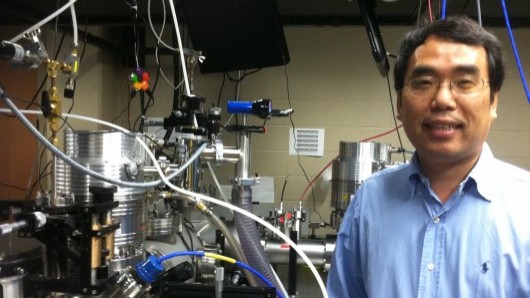 Professor Zenghu Chang with his ultrashort laser pulse apparatus