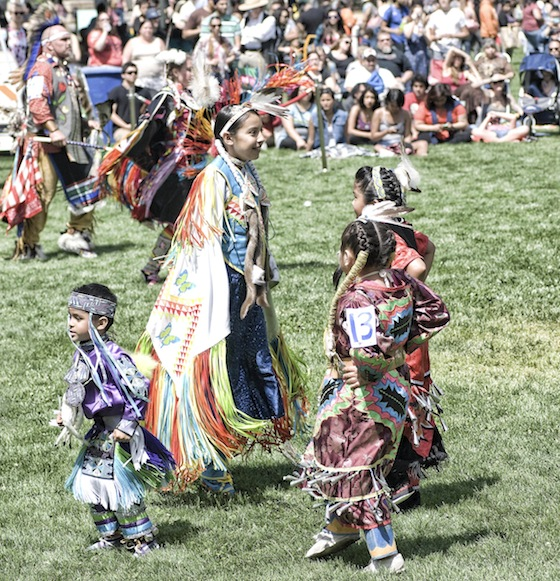 Young dancers (Paula Beehner/paulasphotoart.smugmug.com)
