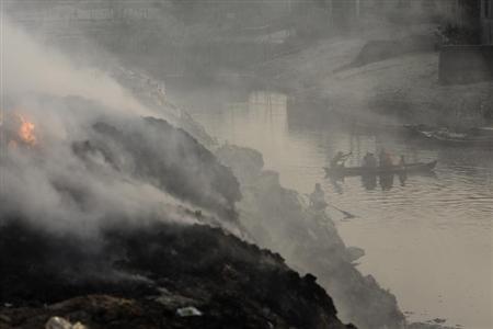 Ending poverty hinges on tougher environmental goals: study Photo: Andrew Biraj