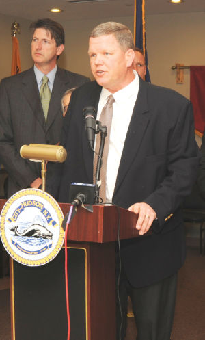 Mayor Speaking on Wind Energy