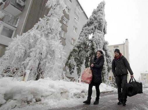 Life grinds to a halt in Slovenia's frozen west Photo: Srdjan Zivulovic