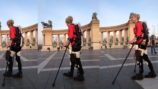 A 3D printed robotic exoskeleton has enabled a woman paralyzed from the waist down to walk...