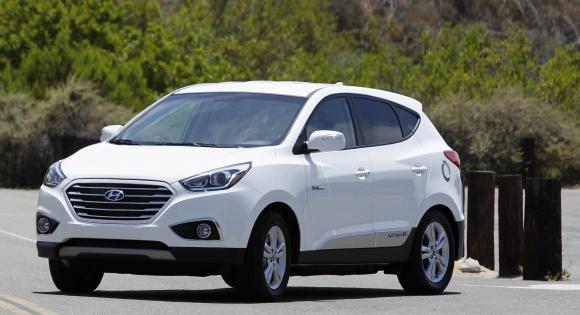 Hyundai's hydrogen fuel-cell car makes U.S. debut Photo: Alex Gallardo