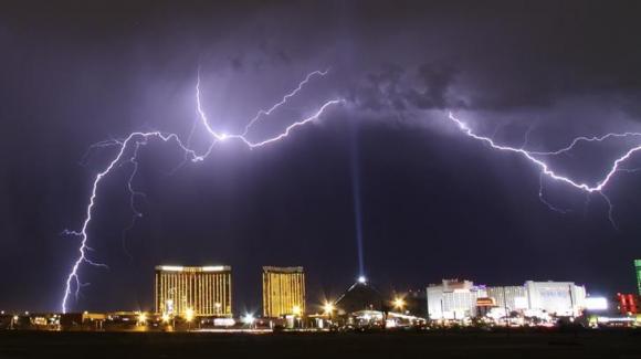 Bolt from the blue: warming climate may fuel more lightning Photo: Gene Blevins/Files
