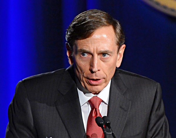 Image: Petraeus Says Ground Forces Necessary to Defeat ISIS