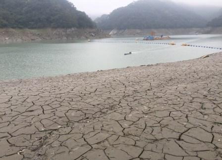 The water level at Taiwan's Shihmen Dam (above) is the lowest for the period since it opened 51 years ago, according to Taiwan Today. (Image: CNA)