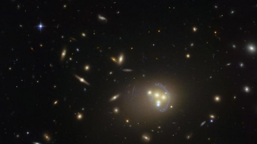 Galaxy cluster Abell 3827 (Image: ESO)