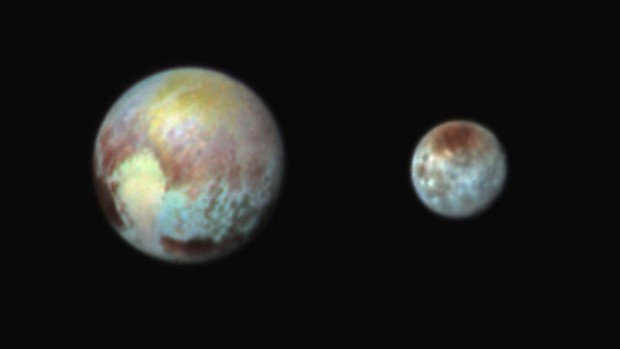 Pluto (left) and its moon, Charon, (right) in false color. (Image source: NASA-JHUAPL-SwRI)