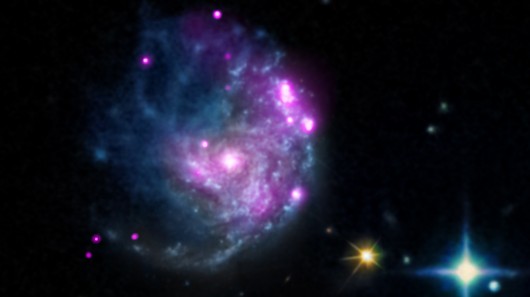 X-ray image of galaxy NGC 2276 (Image:NASA/CXC/SAO/M.Mezcua et al & NASA/CXC/INAF/A.Wolter...
