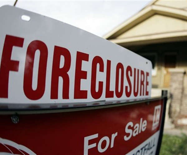 Image: Home Foreclosures Fall to Record Low but Student Debt Lingers