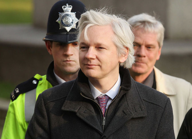 julian assange framed by fbi