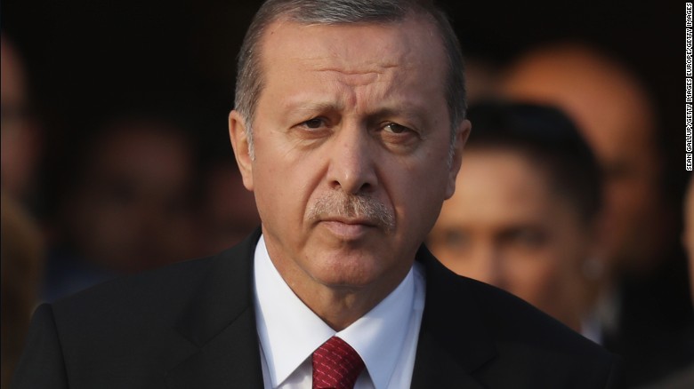 Turkish President Recep Tayyip Erdogan has called on world powers to stop supporting groups that Ankara considers terrorist organizations.