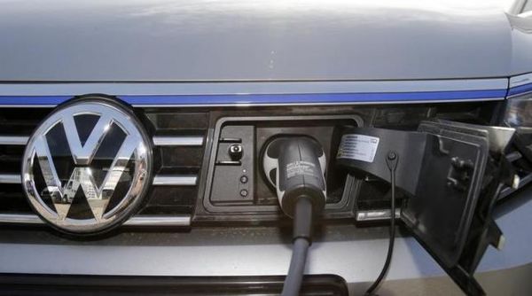 EPA asks Volkswagen to make electric cars in U.S.: Welt am SonntagPhoto: Fabrizio Bensch