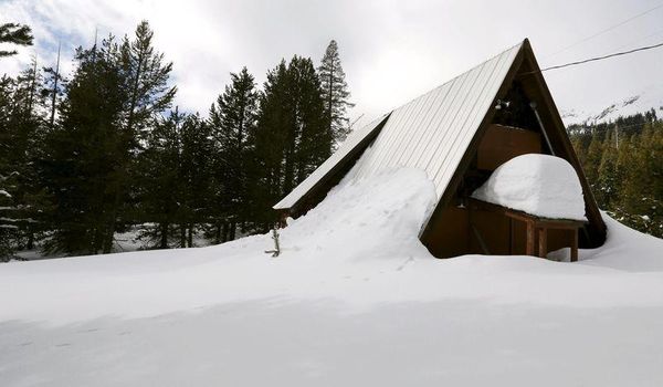 California snow levels above normal for a second monthPhoto: Fred Greaves