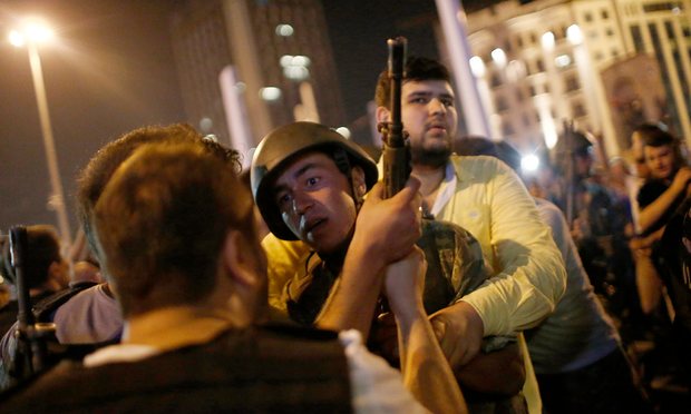 Police arrest Turkish soldier