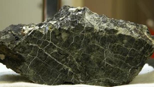 The formation of serpentinized rocks beneath the ocean may produce an abundant, free source of hydrogen