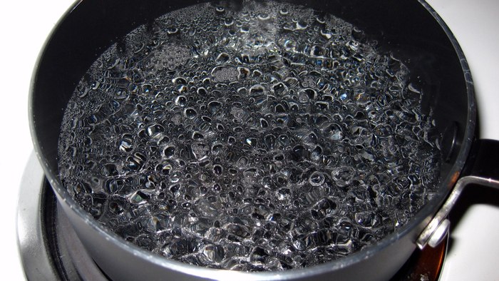 Pausing a bubble on a surface in a pool of liquid could improve our understanding of ...