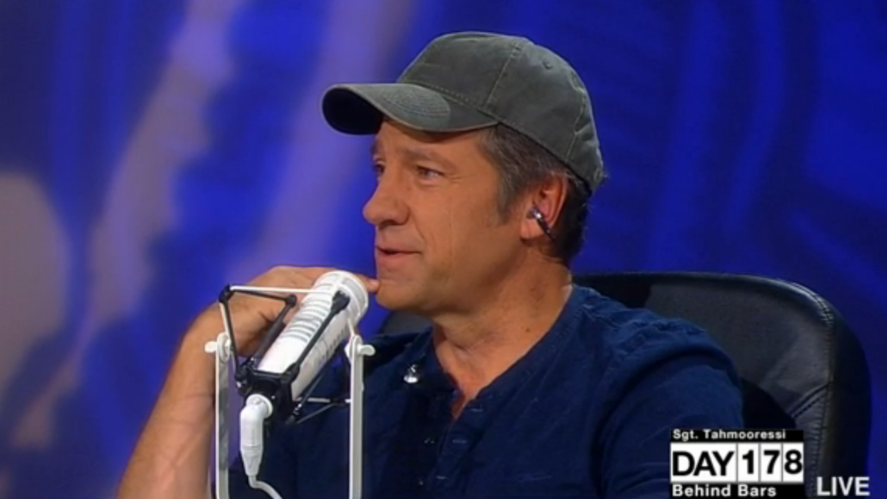 Mike Rowe schools leftist writer who claimed Trump voters are racist xenophobes