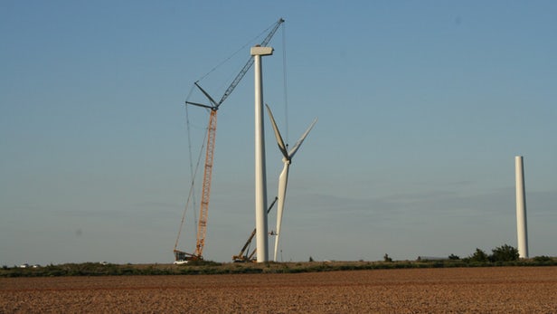 GE Renewable Energy and Invenergy are building the largest wind farm in the United States (construction ...