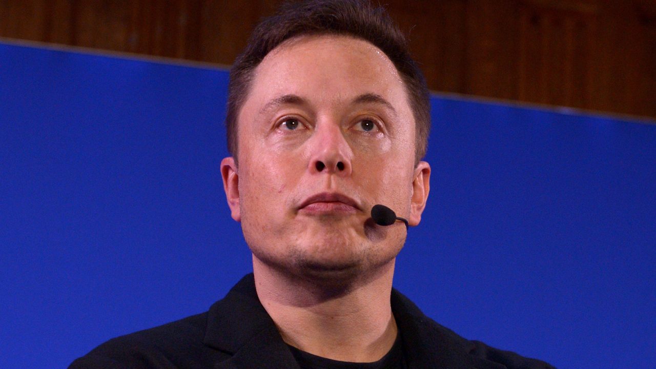 Teslas Elon Musk makes threat against Trump administration if US leaves the Paris Accord