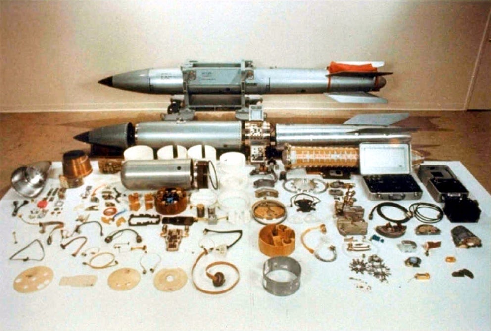B-61 Us nuclear weapon