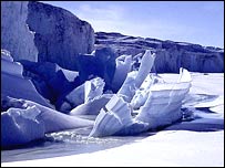 Barnes Glacier, Ross Island.  Image: Glaciers Online/Micheal Hambrey